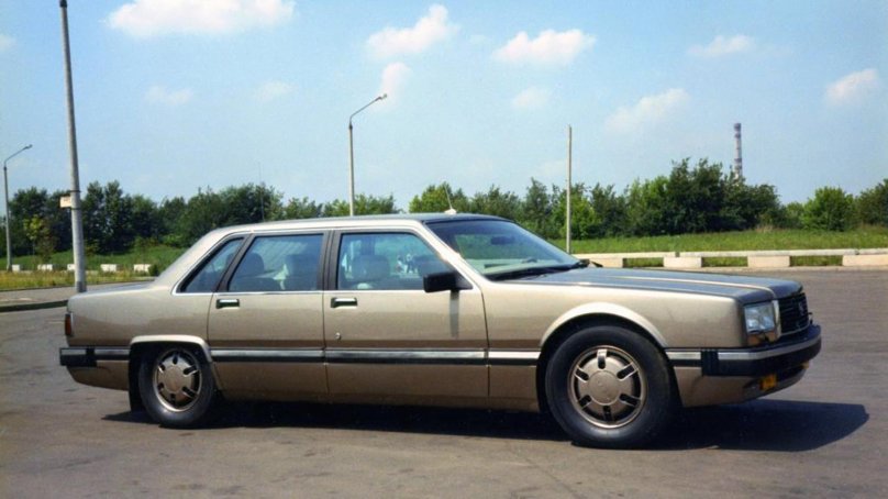 Автомобиль ЗИЛ-4102