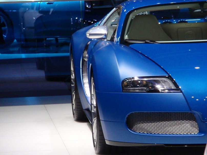 Bugatti Veyron bleu centenaire