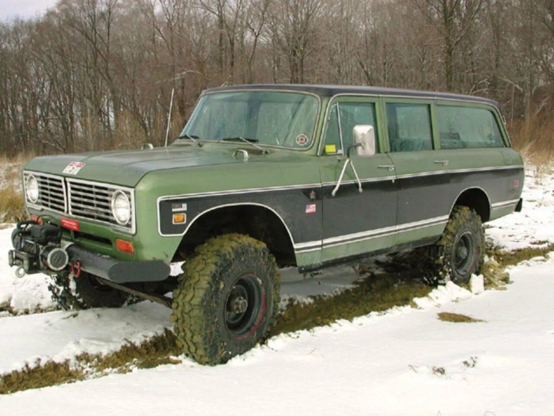 International Harvester Travelall 1973