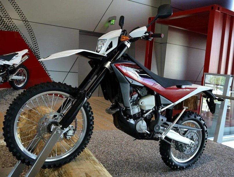 Мотоцикл Хускварна 650 эндуро