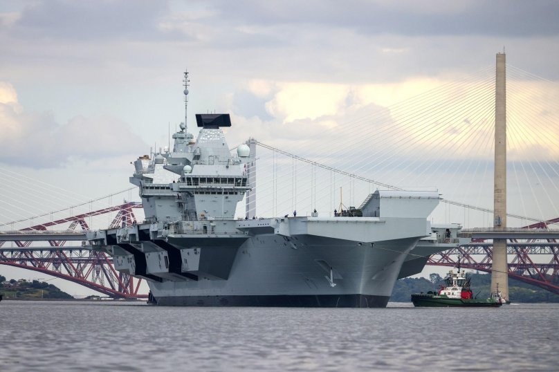 Авианосец HMS Prince of Wales