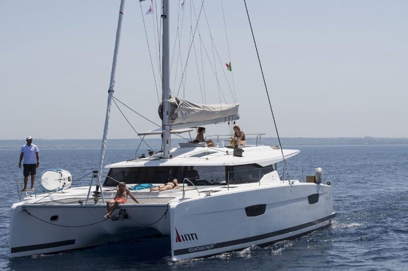 Катамаран Saona 47