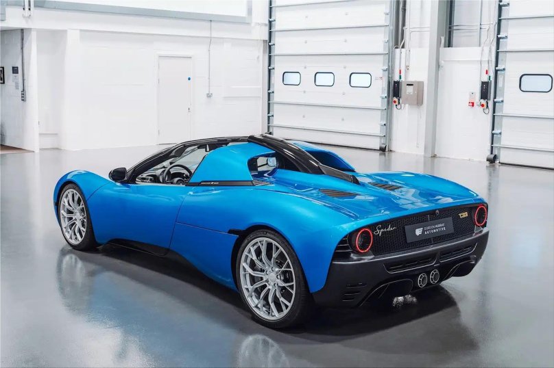 Машина Спайдер купе