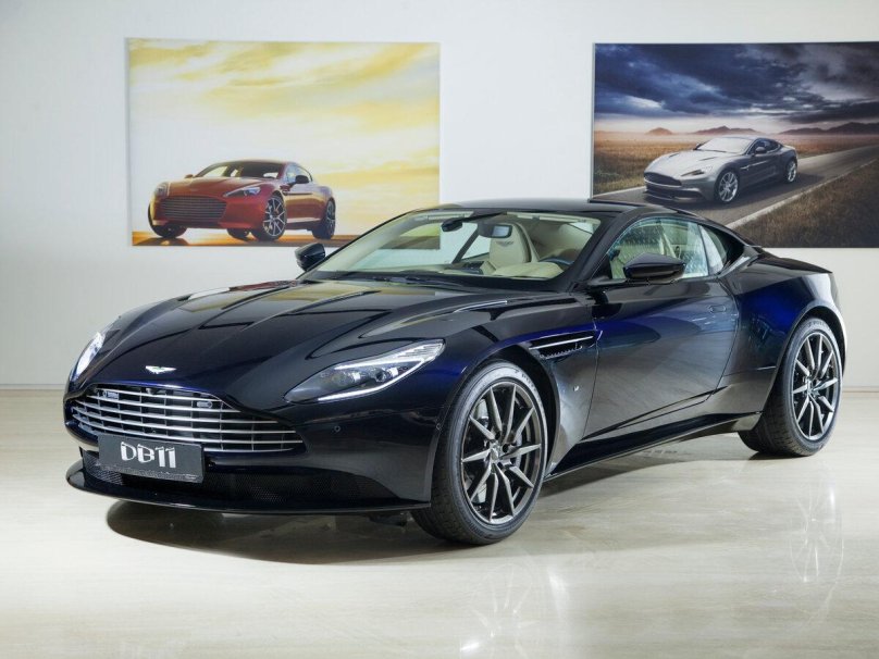 Aston Martin db11 2017