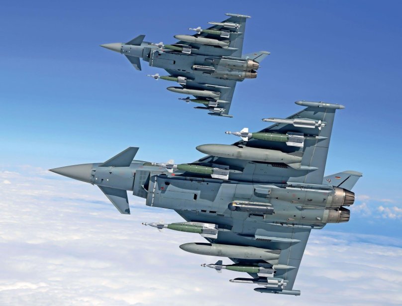 Cамолет Eurofighter Typhoon