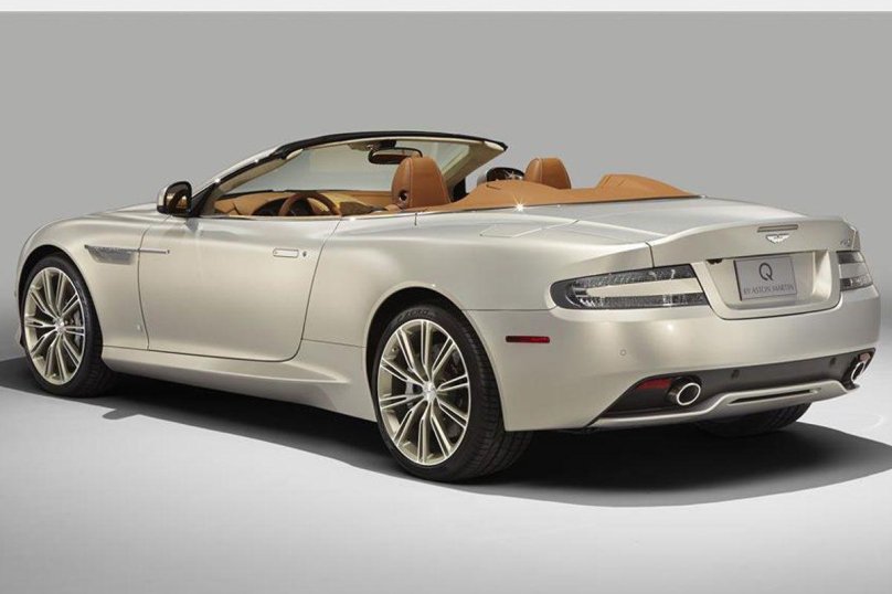Aston Martin db9 PNG