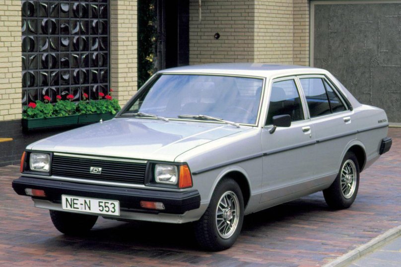 Nissan Sunny b310