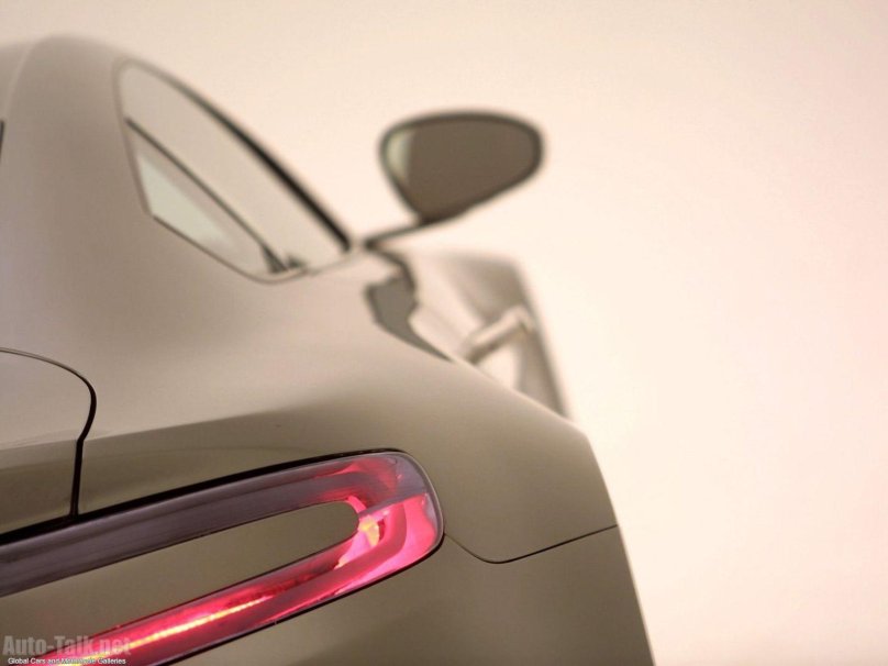 Астон Мартин amv8