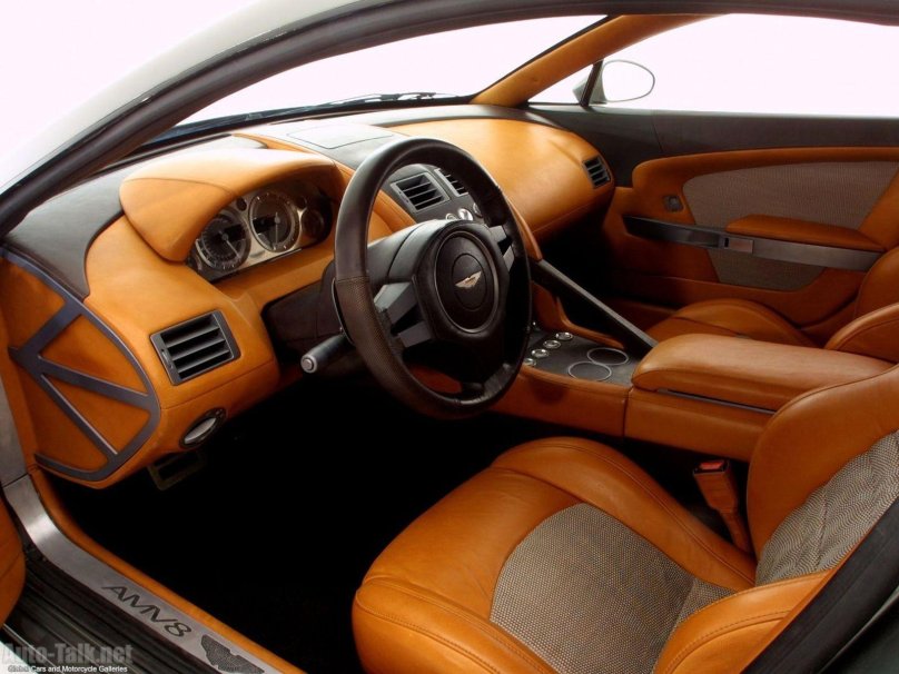 Aston Martin db8 салон