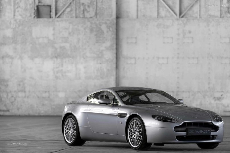 Aston Martin v8 Vantage 2005