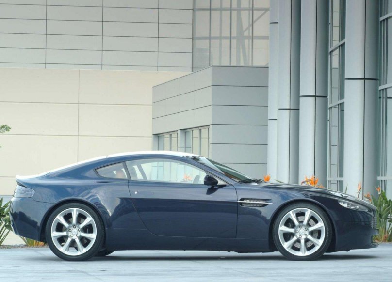 Aston Martin v8 Vantage 2005