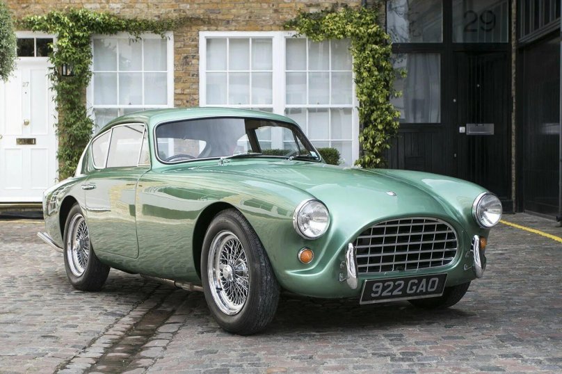 Астон Мартин 1967