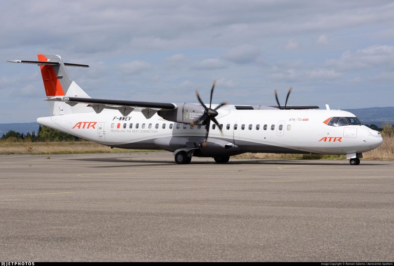 ATR ATR 72 самолет