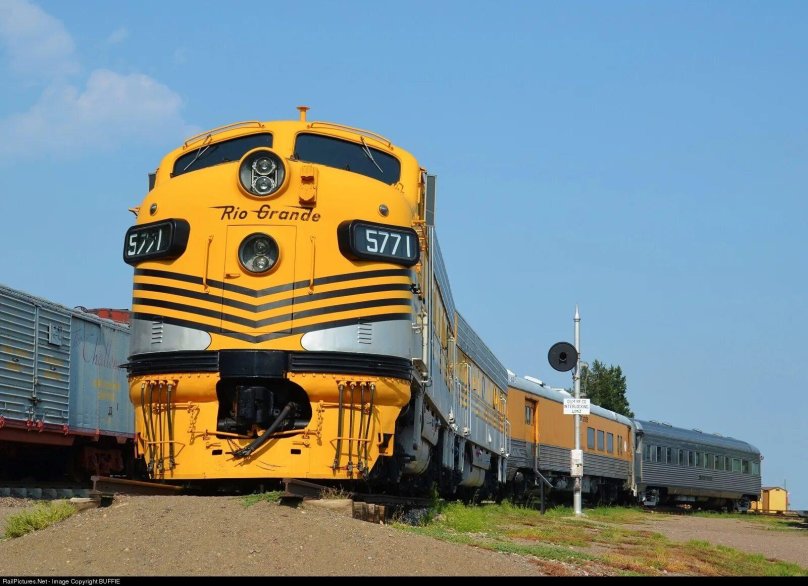 EMD f9 тепловоз