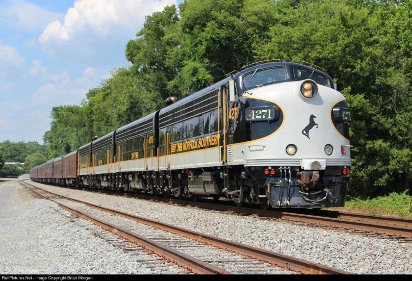 EMD f9 тепловоз