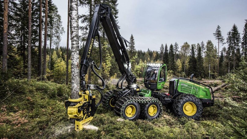 Харвестер John Deere