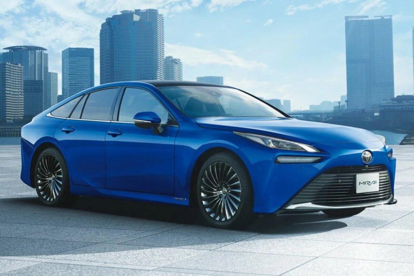 Toyota Mirai седан