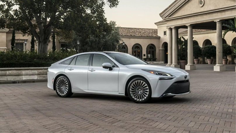 Тойота Мирай