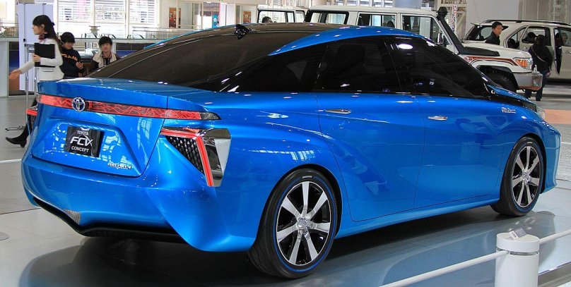 Водородная Toyota Mirai