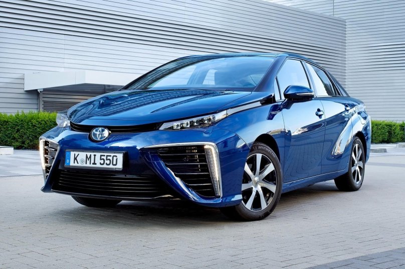 Водородная Toyota Mirai