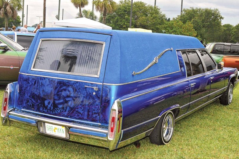 Кадиллак Флитвуд Hearse лоурайдер