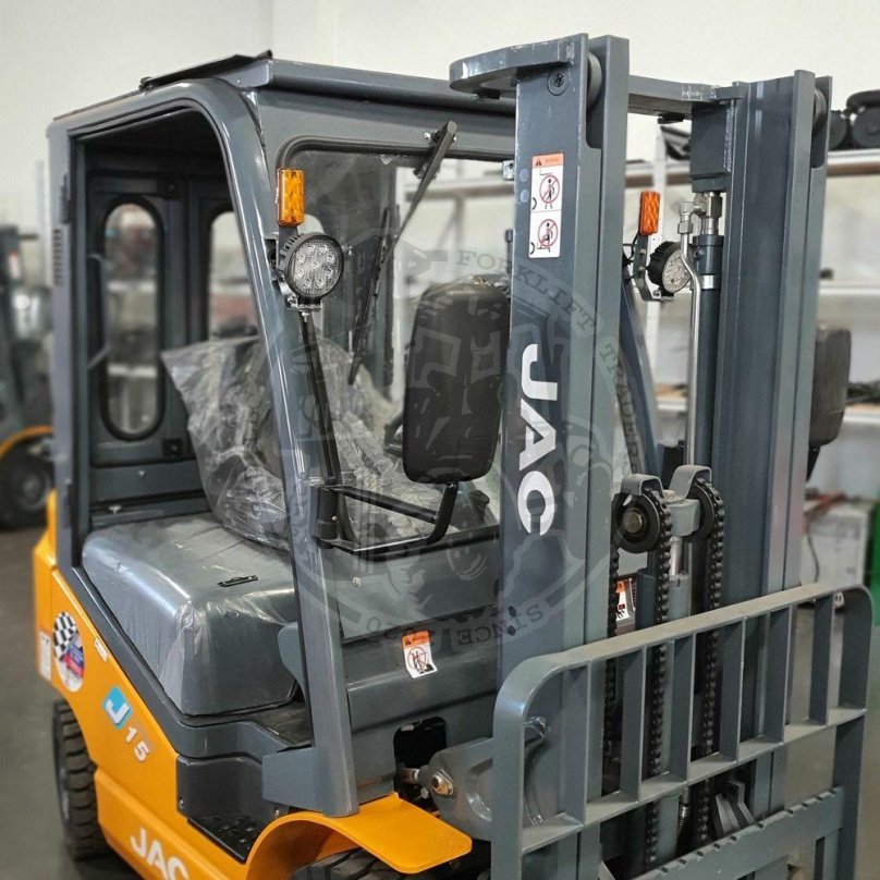 Погрузчик JAC