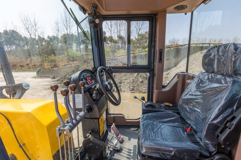 Автогрейдер Changlin py220