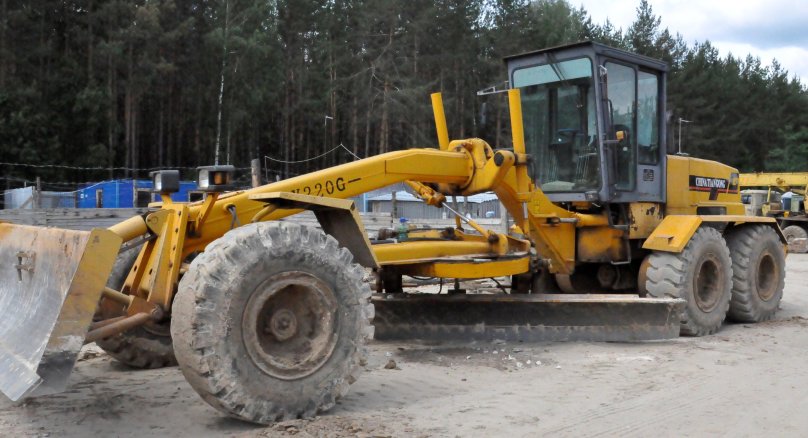 Грейдер Тиангонг 160