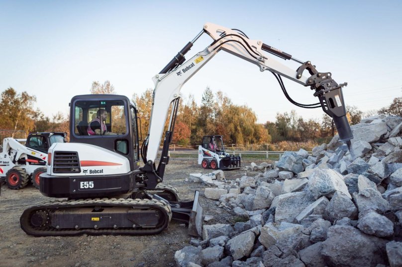 Мини экскаватор Бобкэт е55