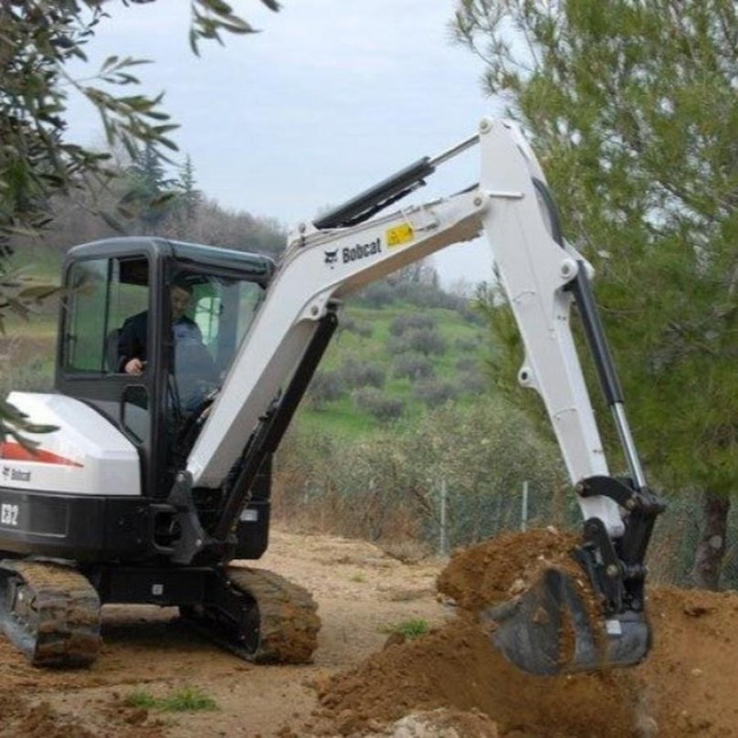 Bobcat e16