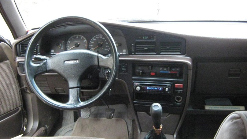 Тойота Карина 2 салон