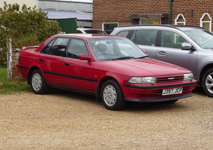 Toyota Carina 2