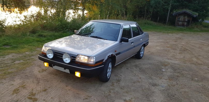 Toyota Carina 2