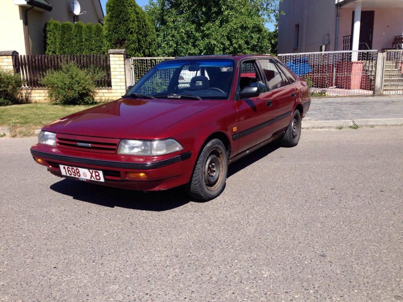 Toyota Carina 2 хэтчбек
