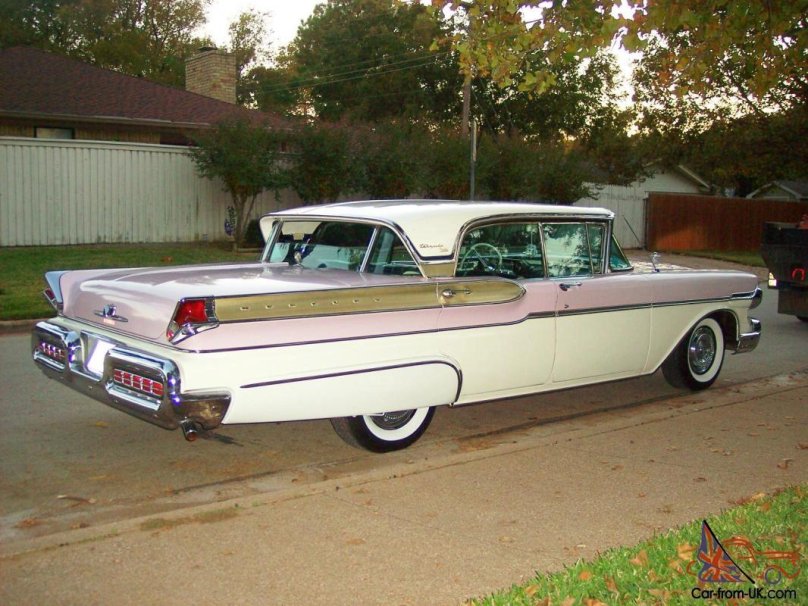Mercury Turnpike Cruiser