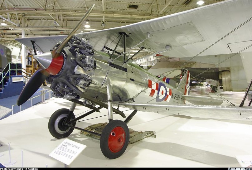 Bulldog самолет