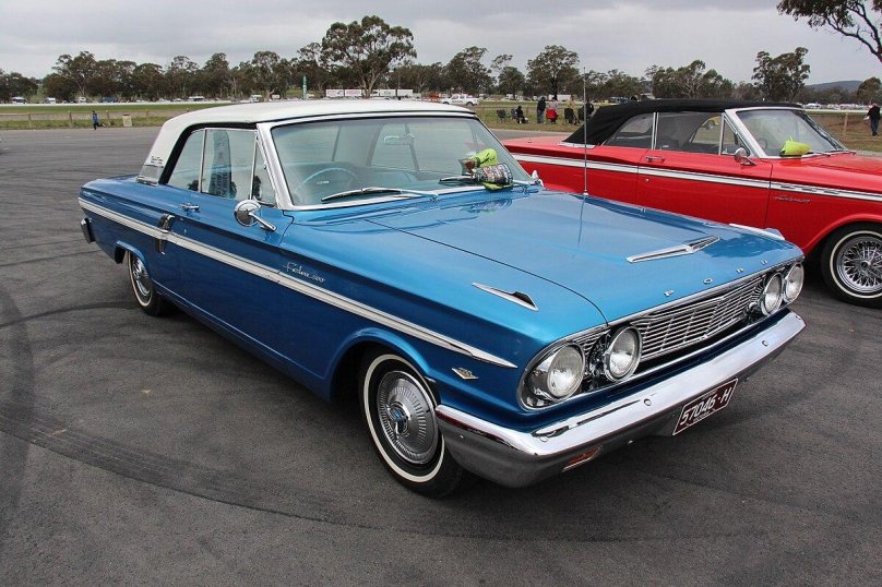 Ford Fairlane 500