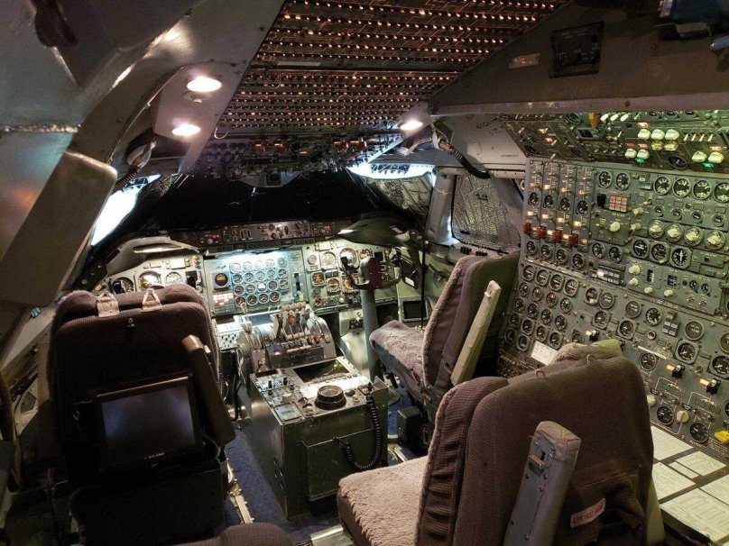 Boeing 747 кабина