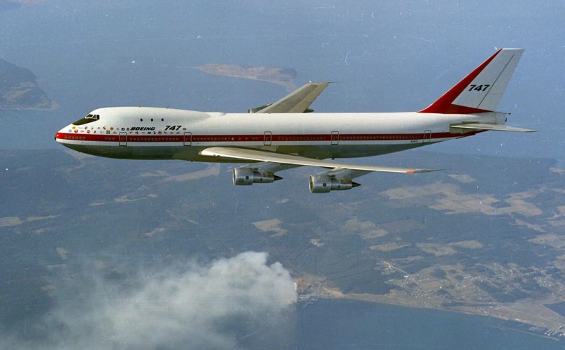 Пассажирский самолет Боинг 747