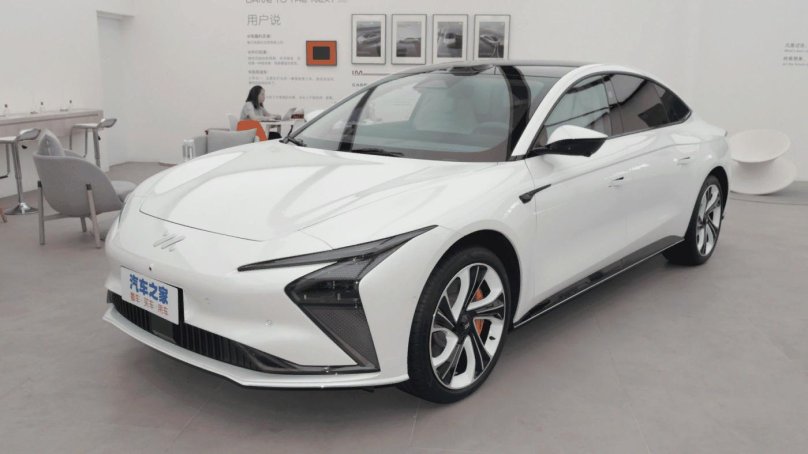 Zhiji l7 электромобиль