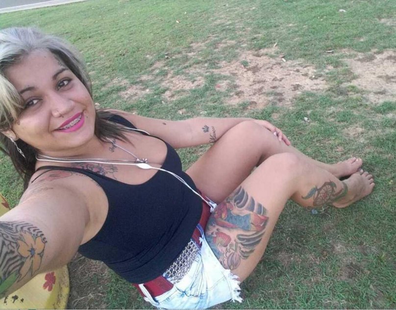 Дебора Фрейтас Бесса обезглавить