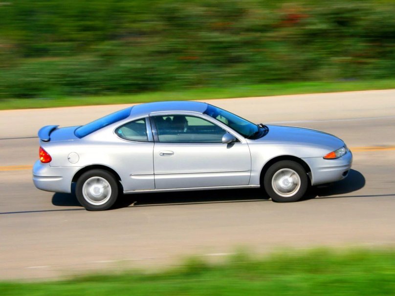 Oldsmobile Alero, 2002
