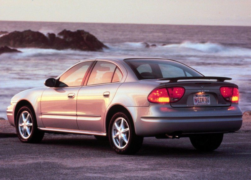 Олдсмобиль Алеро