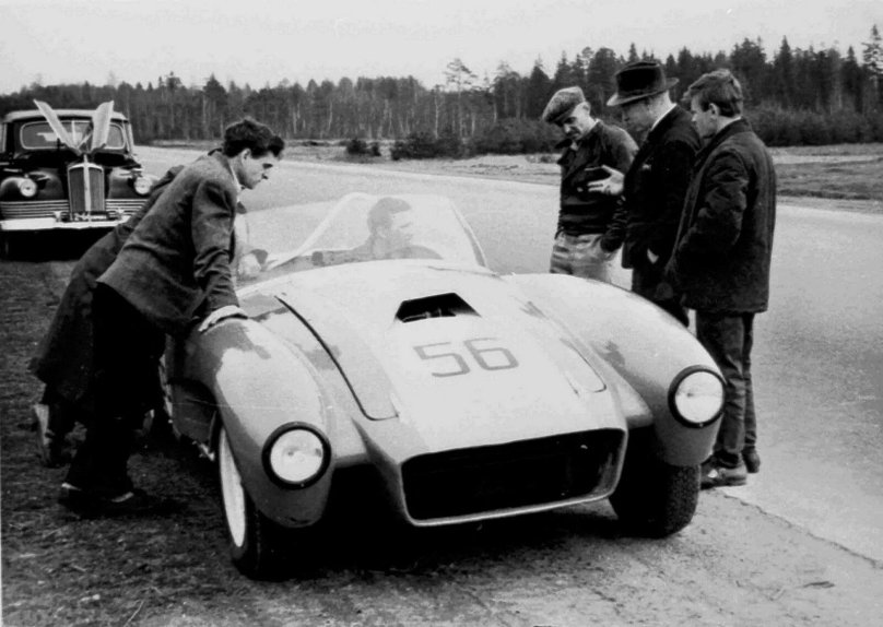 ЗИЛ-112с спортивный автомобиль