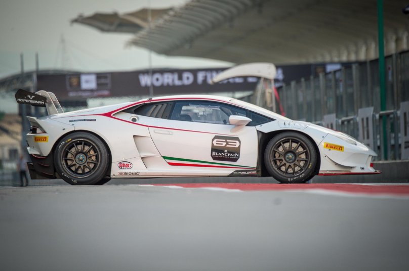 Lamborghini Huracan трековый