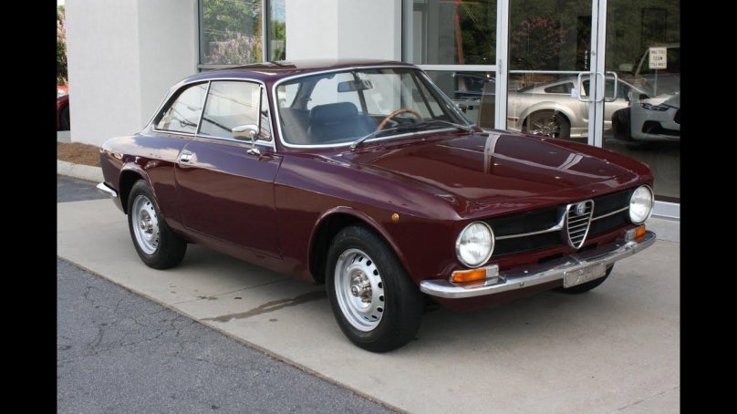 Alfa Romeo Giulia gt 1300 Junior