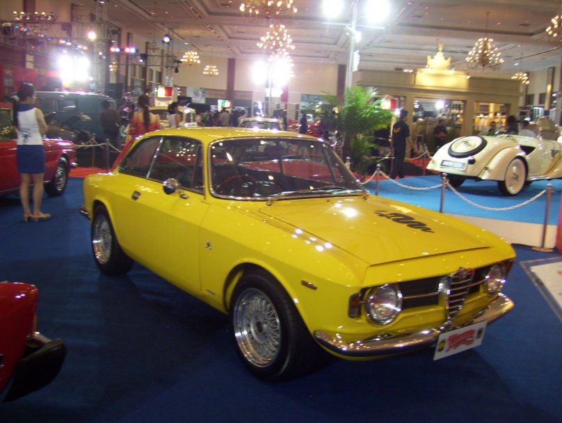 Alfa Romeo Giulia gt 1300 Junior