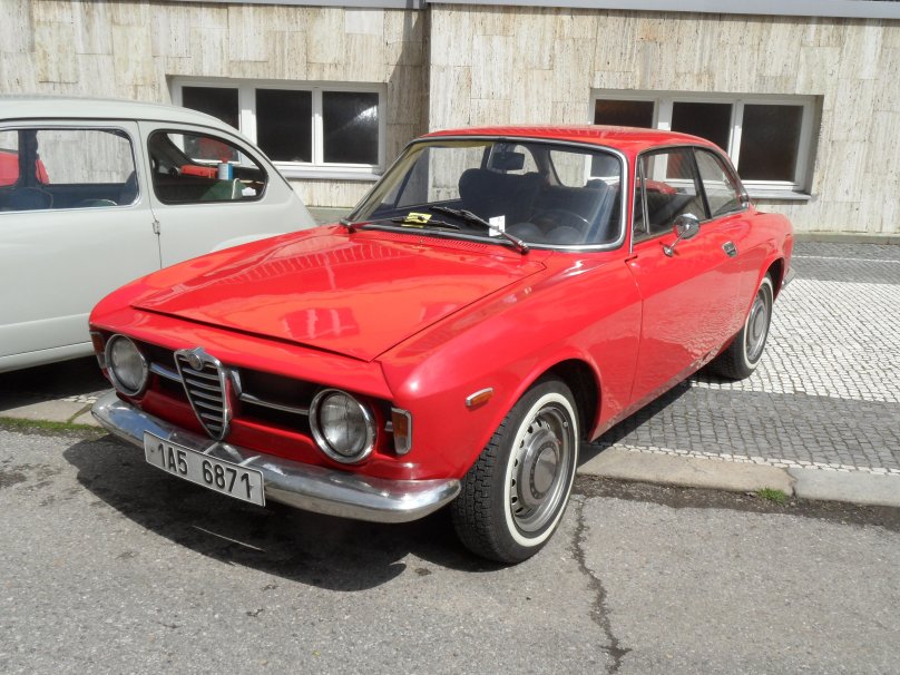 Alfa Romeo gt 1300 Junior цена