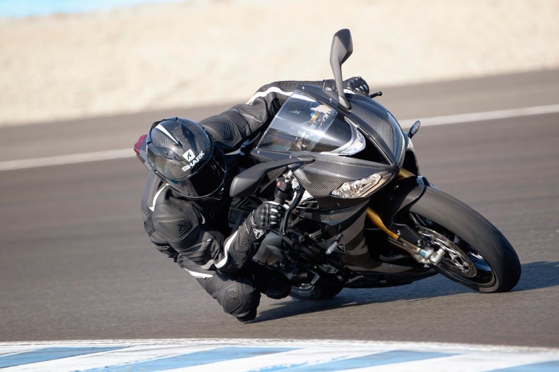 Triumph Daytona Moto 2