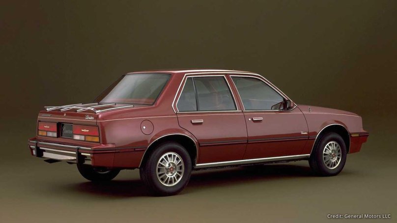 Кадиллак Симаррон салон